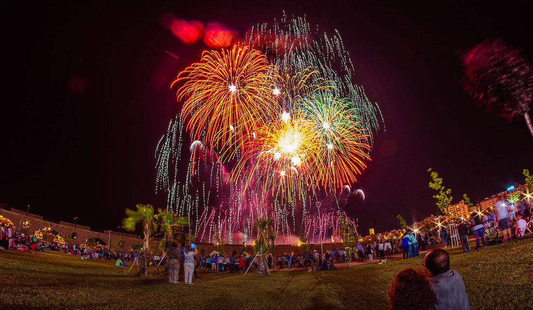 Concierto previo a los fuegos artificiales en la Noche de San Juan